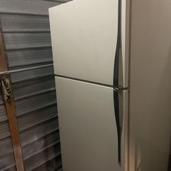 Refrigerator Works Great I Sell Appliance All The Time 