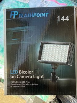 Flashpoint 144 LED Bicolor on Camera Light