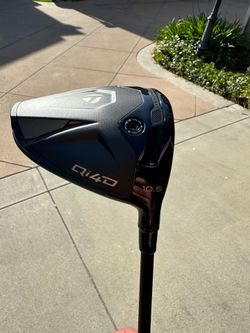 New Taylormade QI4D Driver 10.5* w/Stiff Flex Shaft