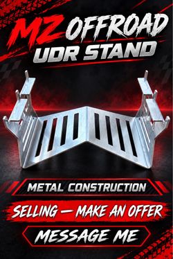 Traxxas UDR stand