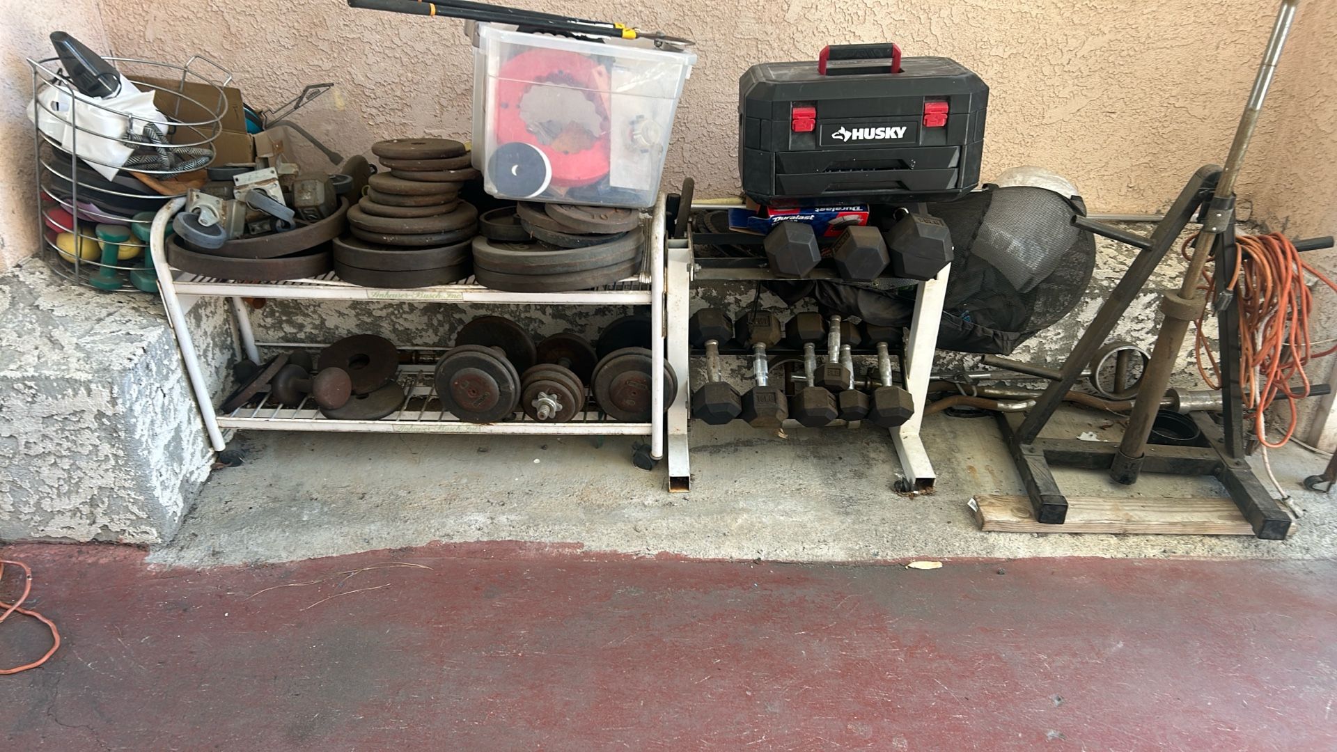 WORKOUT EQUIPMENT AND WEIGHTS