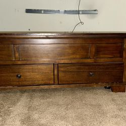 Lift Top Coffee Table - W/wheels