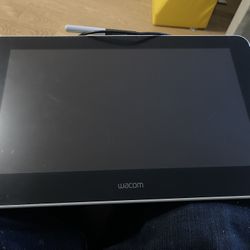 Wacom - One - Drawing Tablet with Screen, 13.3" Pen Display for Mac, PC, Chromebook & Android - Flint White