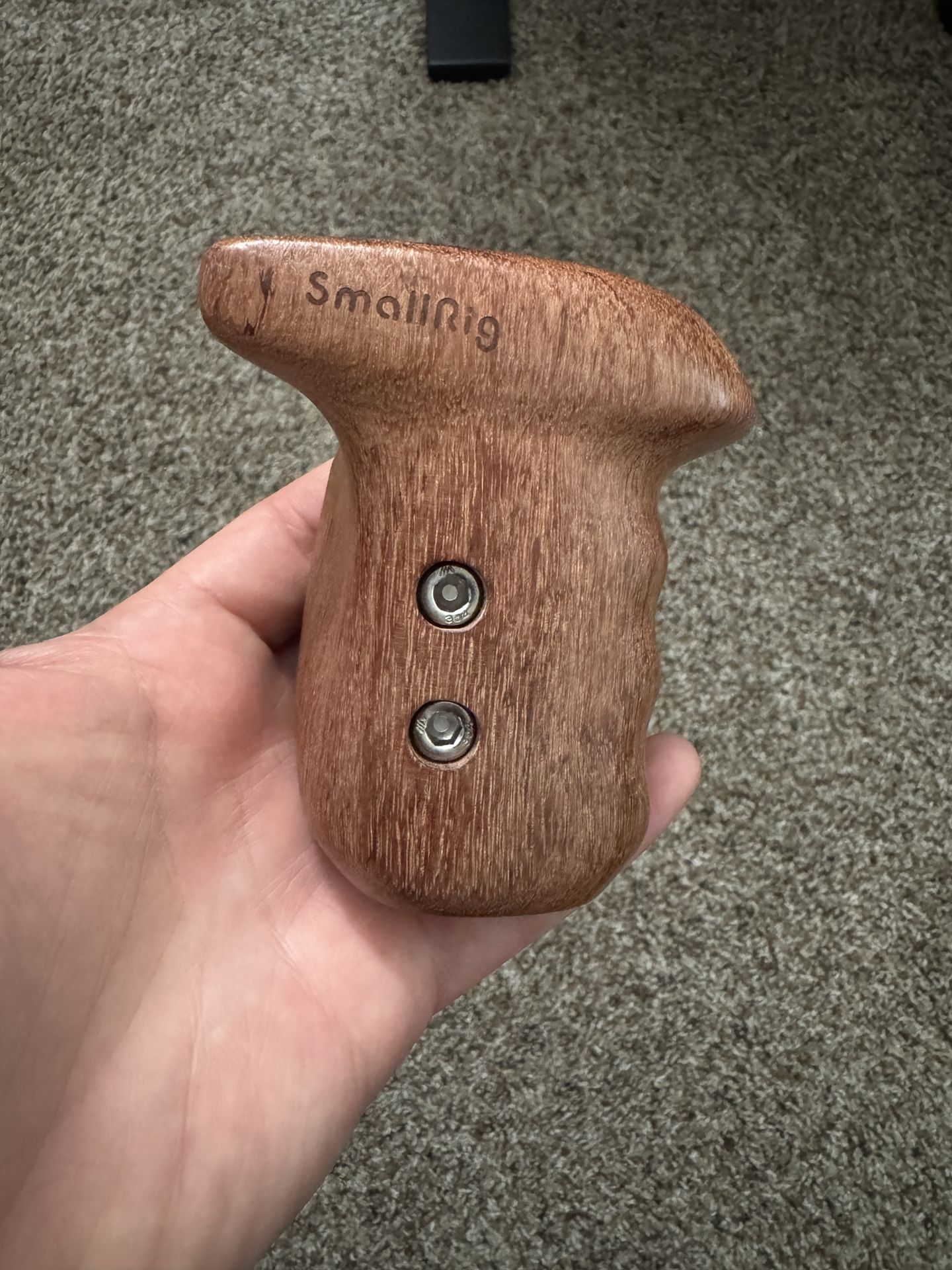 SmallRig Right-Side Wooden Handgrip with ARRI-Standard Rosette SmallRig 1941B