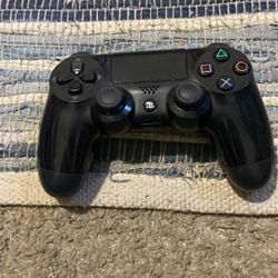 PS4 Controller 