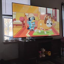 75 In Hisense Smart Tv