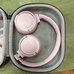 JBL wireless Bluetooth Headphones (pink)