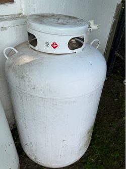 Used 2009 120 gallon asme propane tank