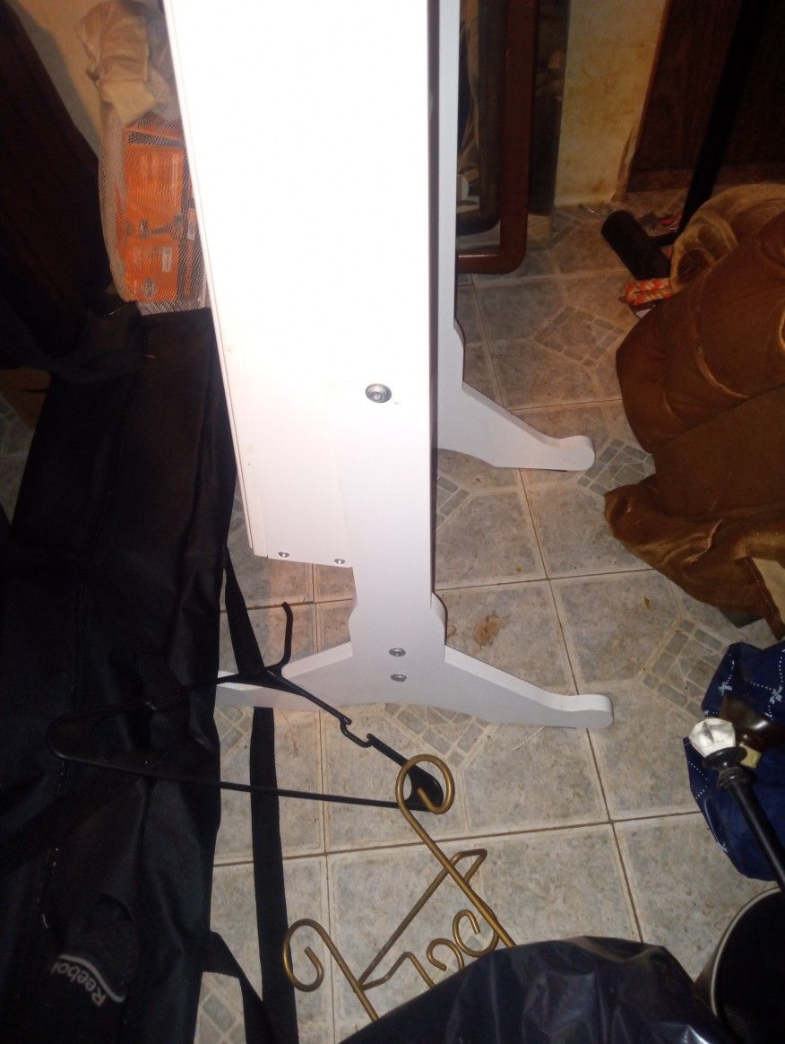 Standing Jewelry Armoire With Mirror