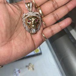 Lion Head 
