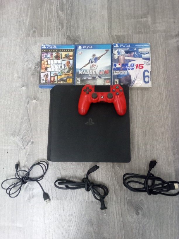 Ps4 Slim With 1 Controller And 3 Old Games
