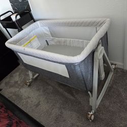 Bedside bassinet 