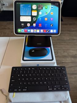 Apple iPad with Keyboard and Mouse Bundle