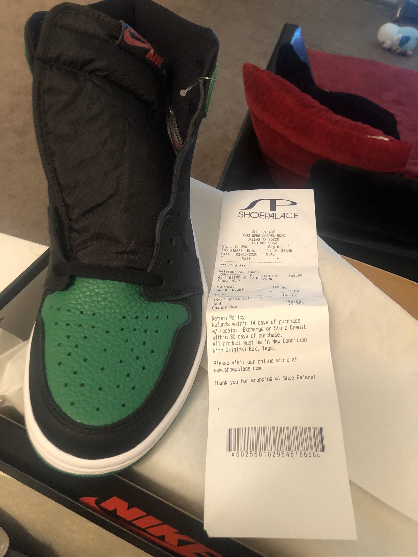 Pine green Jordan 1’s size 10.5