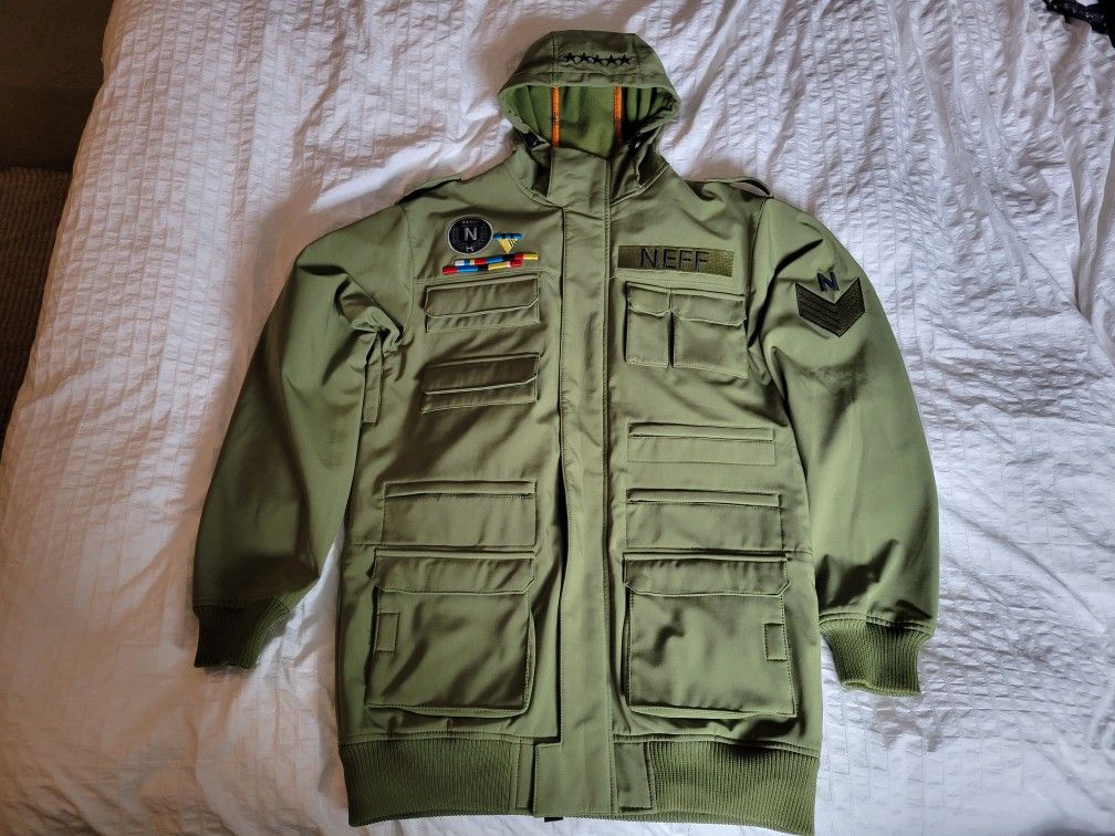 Lot Of 8 Softshell Snow Jackets & Hoodies In Great Shape