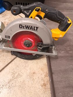 DeWalt Saw