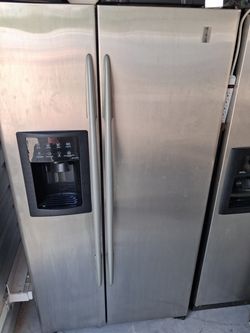 Stainless Steel Side-by-Side Refrigerator with Ice Maker