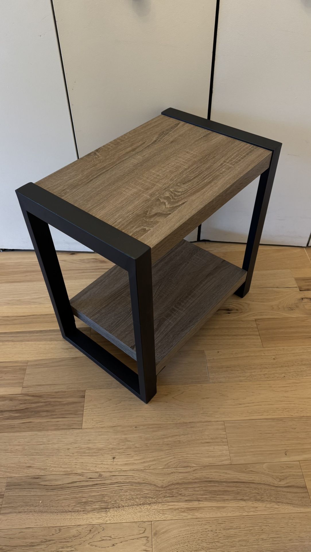 End table / nightstand / side table