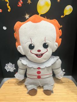 HALLOWEEN PENNYWISE (IT) SCARY CLOWN - LARGE 18 x 10