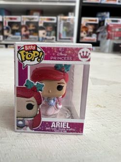 BITTY Holiday Ariel w Gift 1-Inch Funko Pop Little Mermaid Disney Princess Christmas Movie Animation