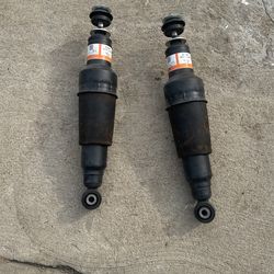 Infiniti QX80 Rear Shocks