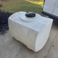 100 Gallon Water Tank