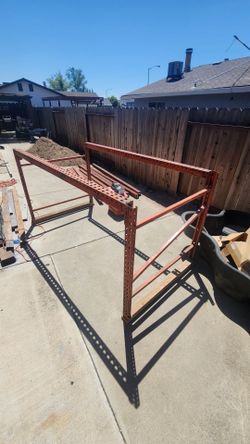 Heavy duty steel rack
