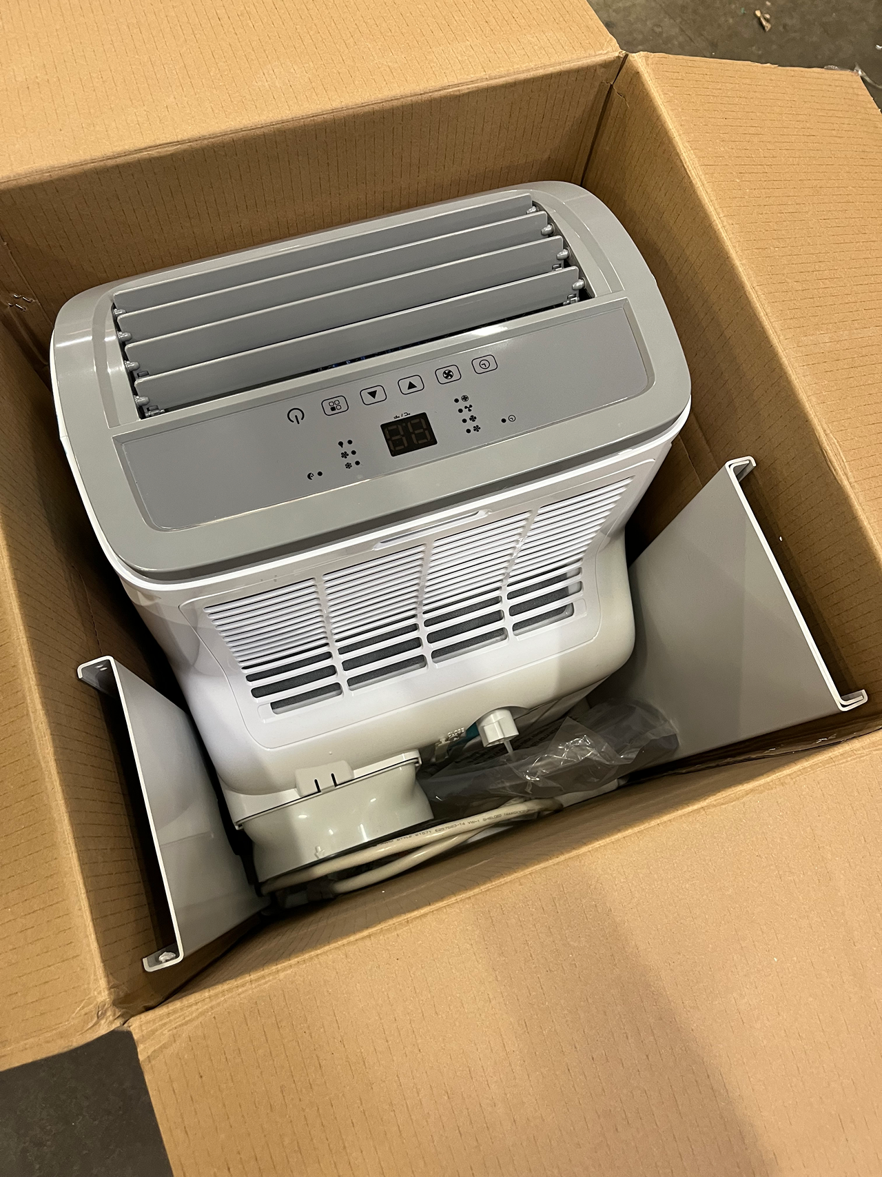 Black+Decker 5500 BTU Doe (10,000 BTU Ashrae) 115V BPACT10WT White