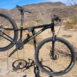 Cannondale Trail 8 Bike Bicycle 27.5" Needs Work And A Derailleur Hanger