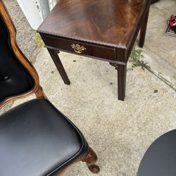 Table Hickory Chair Co