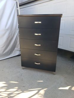 Dresser