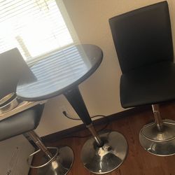 Table/chairs