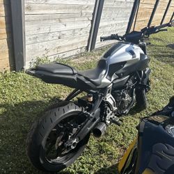 FZ-07 2017