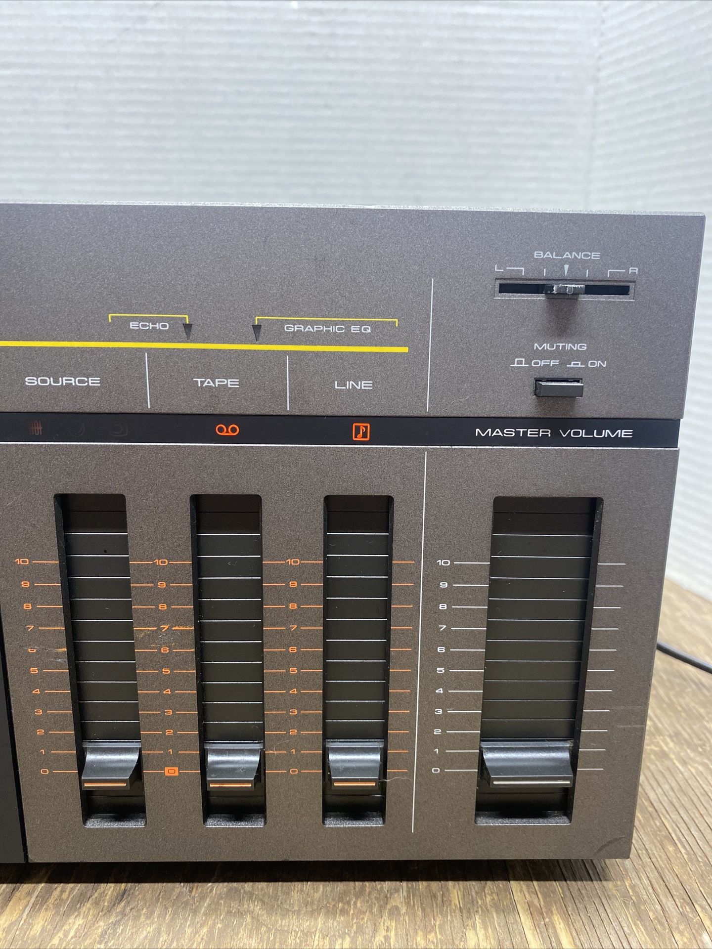 Pioneer SA-05 Stereo Amplifier - Elevate Your Audio Experience for Sale 