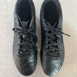 Nike Soccer Cleats Sz 10