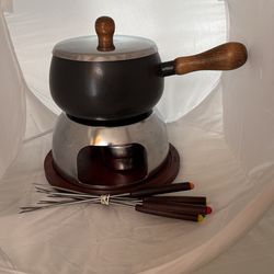 Fondue Pot