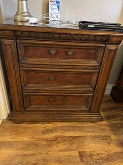 Nightstand 
