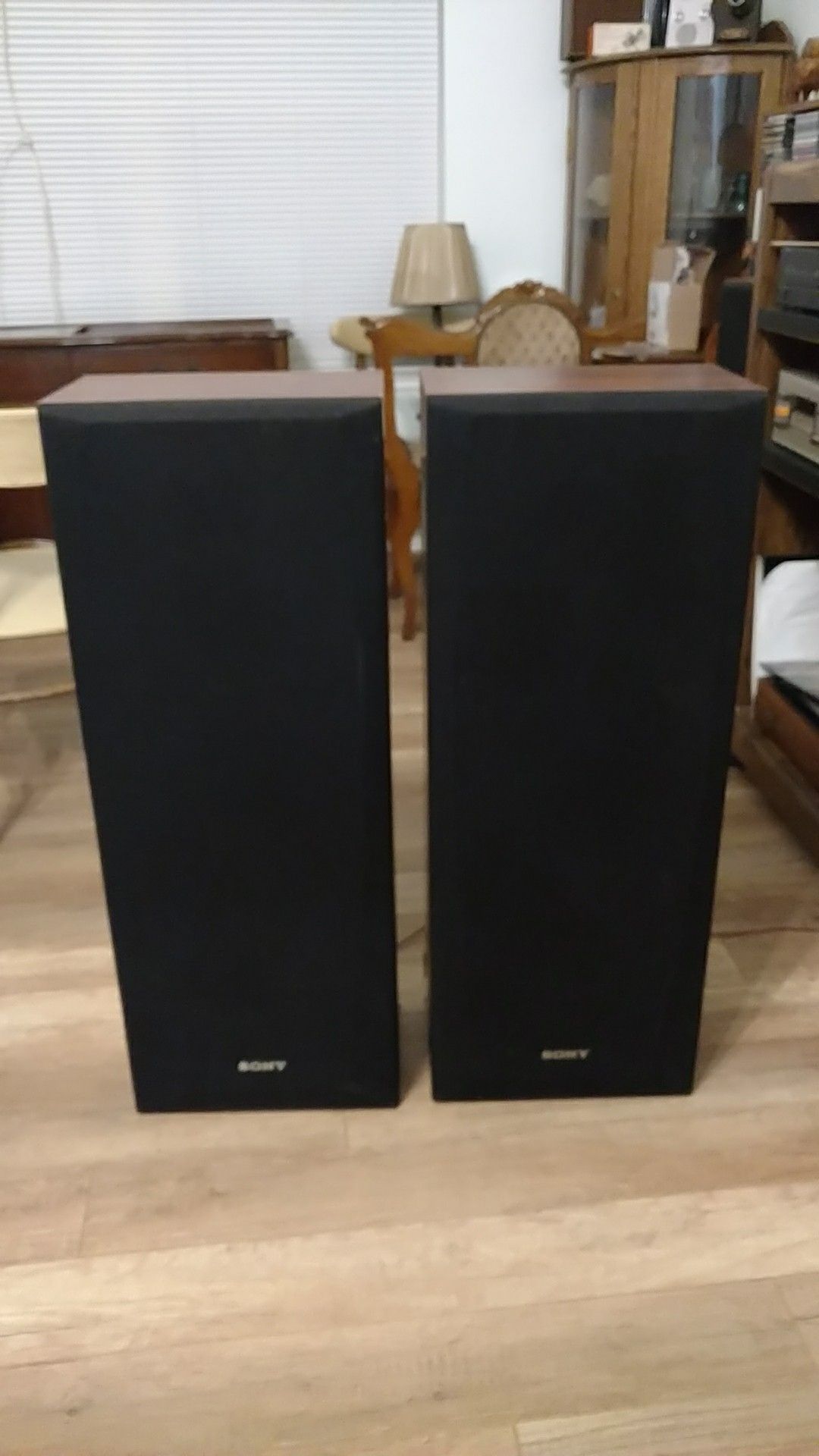 Vintage Sony SS-U251 floor speakers
