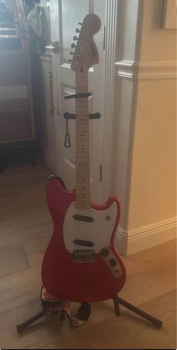 Squier mustang