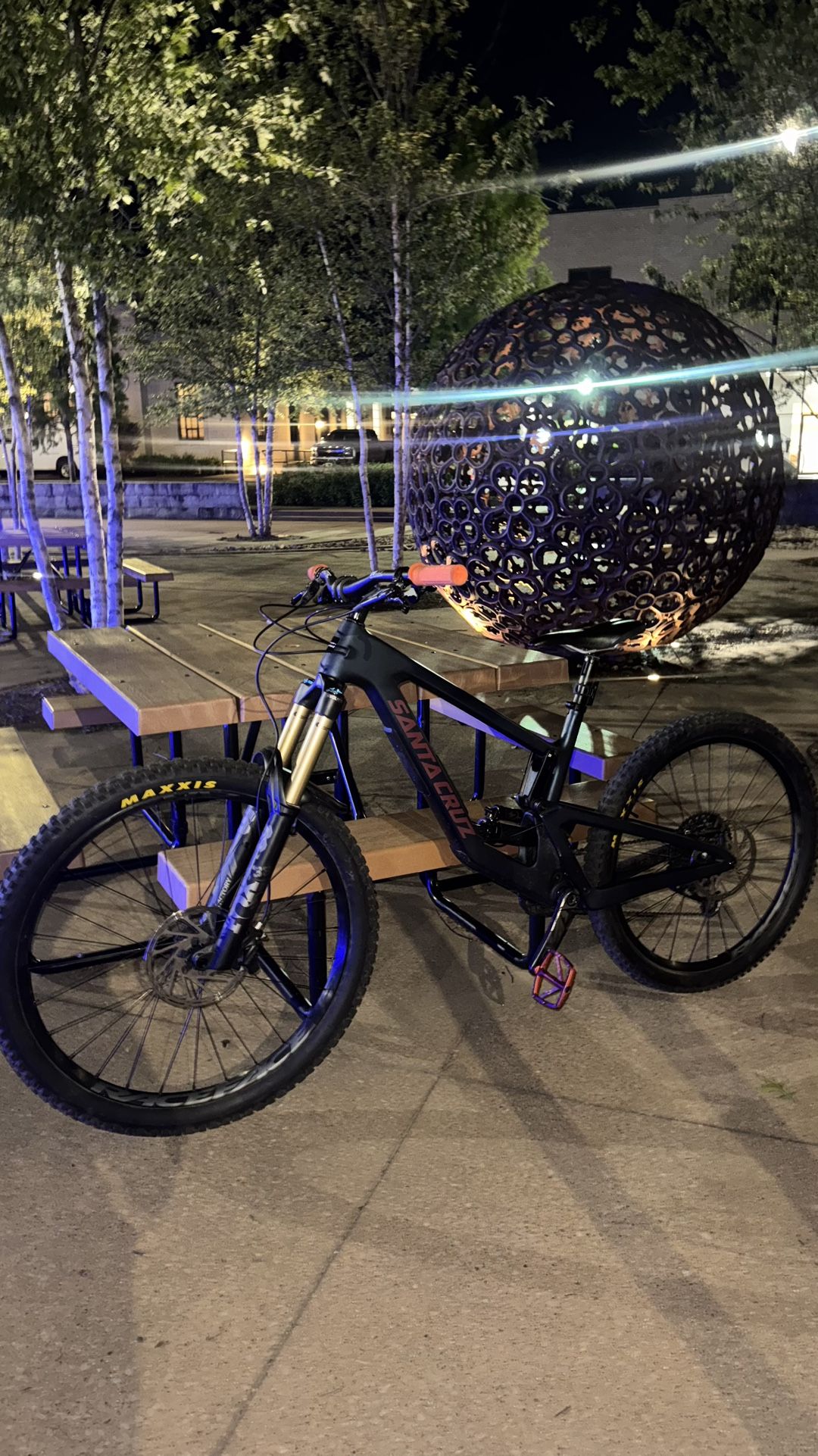 2024 Santa Cruz Nomad