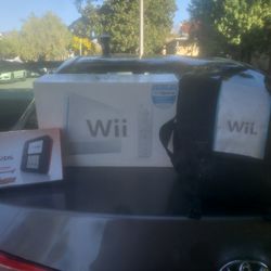 2 Nintendo Wii With Nintendo 2ds 