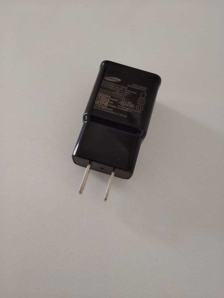Samsung AC Adapter USB Port