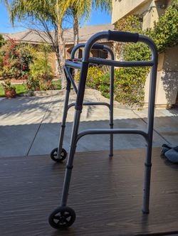 Drive Seatless Walker