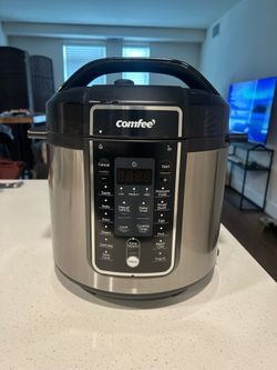 UNUSED Comfee Pressure Cooker