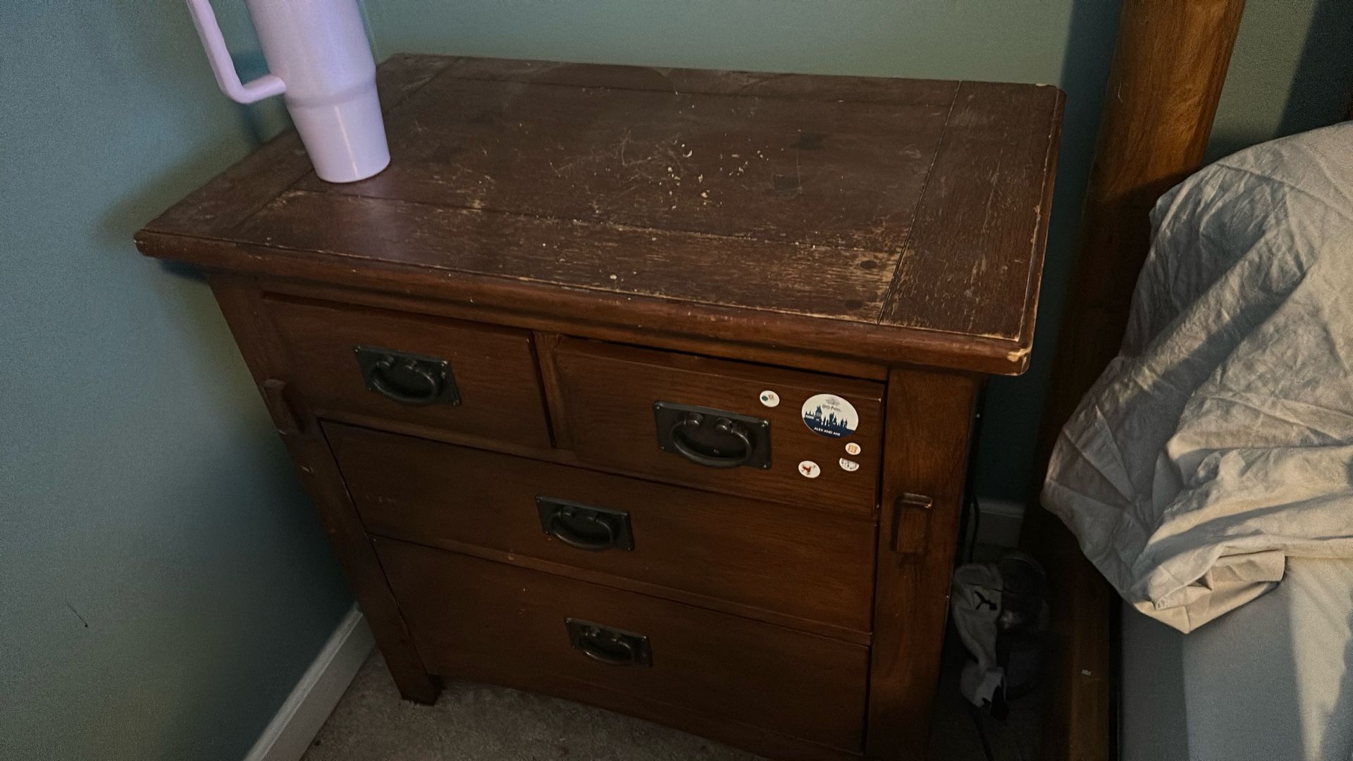 Nightstand 