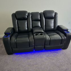 PARTY TIME POWER RECLINING LOVESEAT WITH CONSOLE