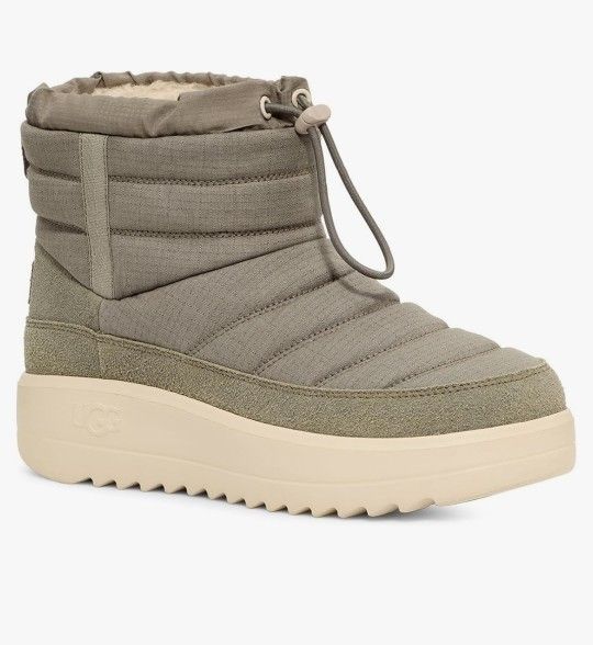 UGG SIZE 8 WOMEN 