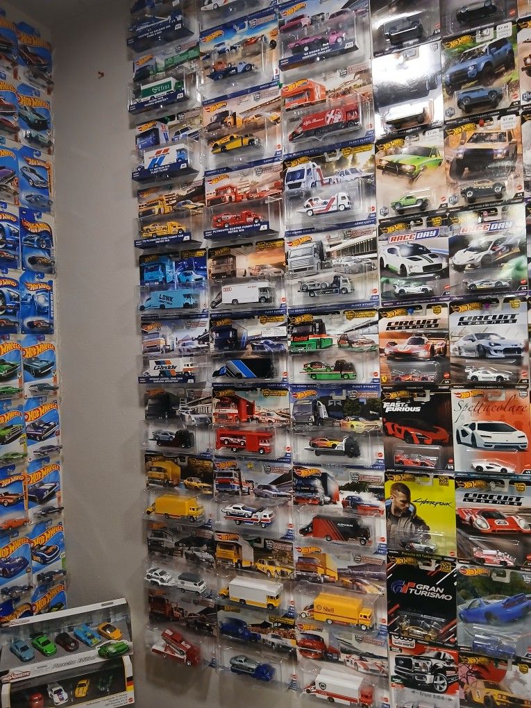 Got Hotwheels Team Trasports ?