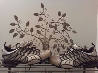 Puma cell I have other shoes on my page