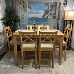 Beautiful Solid Wood Height Dining Set Like New!!! Table With Leaf And 6 Chairs! 